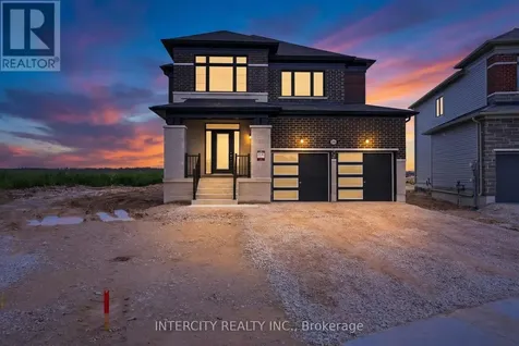 26 Legacy Circle Wasaga Beach ON L9Z 0L8
