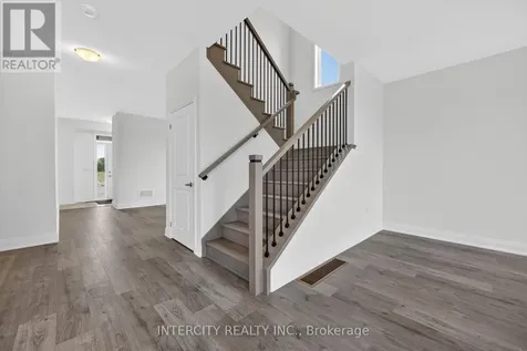 26 Legacy Circle Wasaga Beach ON L9Z 0L8