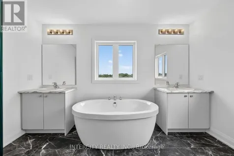 26 Legacy Circle Wasaga Beach ON L9Z 0L8