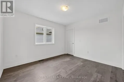 26 Legacy Circle Wasaga Beach ON L9Z 0L8