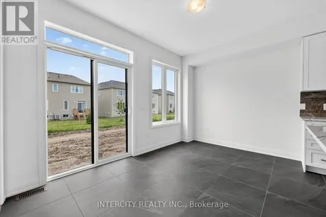 16 Legacy Circle Wasaga Beach ON L9Z 0L8