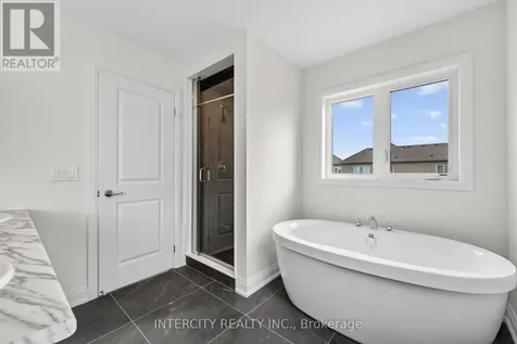 16 Legacy Circle Wasaga Beach ON L9Z 0L8