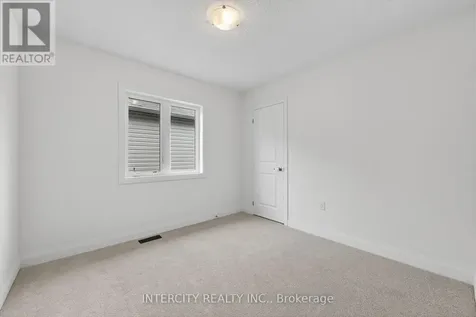 16 Legacy Circle Wasaga Beach ON L9Z 0L8
