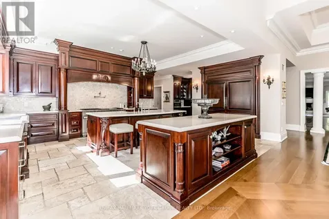 1865 Davis Drive West King ON L3Y 4V9