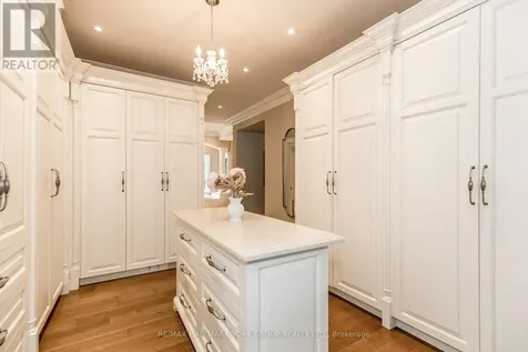 1865 Davis Drive West King ON L3Y 4V9