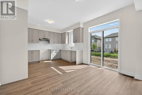 18 Legacy Circle Wasaga Beach ON L9Z 0L8