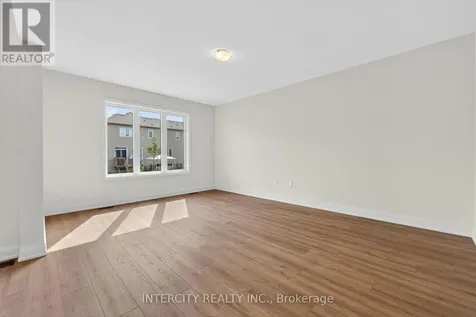 18 Legacy Circle Wasaga Beach ON L9Z 0L8