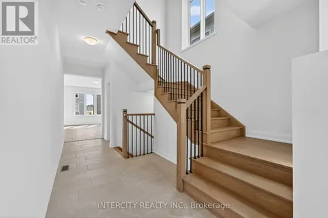 18 Legacy Circle Wasaga Beach ON L9Z 0L8