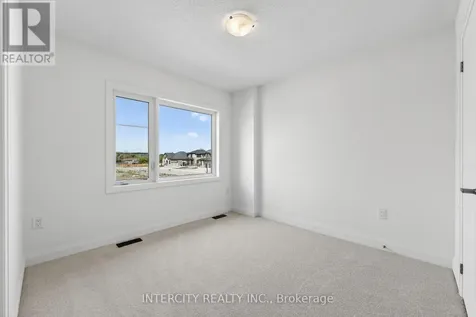 18 Legacy Circle Wasaga Beach ON L9Z 0L8