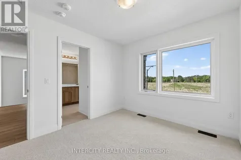 18 Legacy Circle Wasaga Beach ON L9Z 0L8