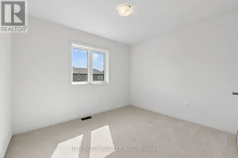 18 Legacy Circle Wasaga Beach ON L9Z 0L8