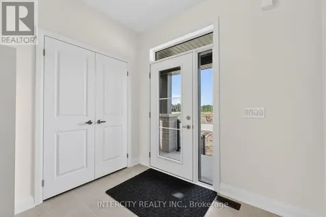 18 Legacy Circle Wasaga Beach ON L9Z 0L8