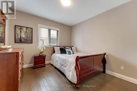 86 Woodberry Crescent Kitchener ON N3B 0C8