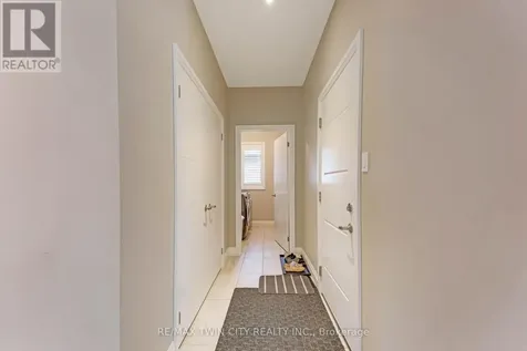 86 Woodberry Crescent Kitchener ON N3B 0C8