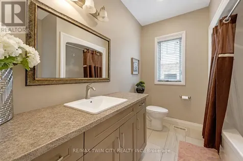 86 Woodberry Crescent Kitchener ON N3B 0C8