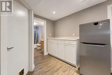 86 Woodberry Crescent Kitchener ON N3B 0C8