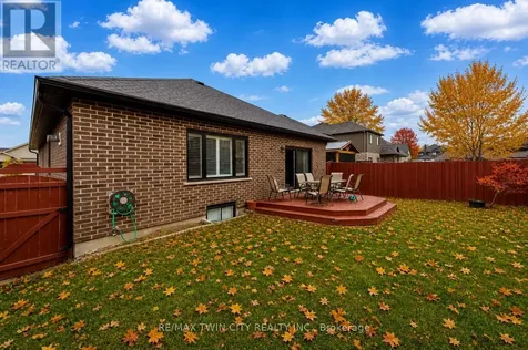86 Woodberry Crescent Kitchener ON N3B 0C8