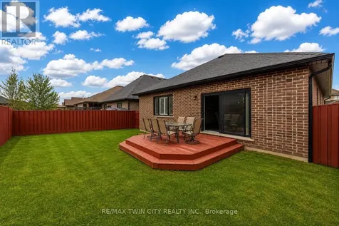 86 Woodberry Crescent Kitchener ON N3B 0C8