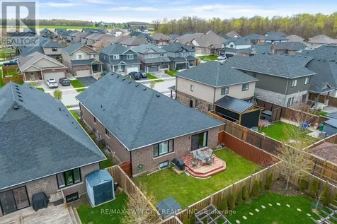 86 Woodberry Crescent Kitchener ON N3B 0C8