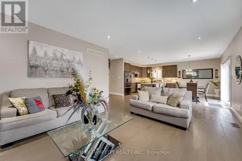 86 Woodberry Crescent Kitchener ON N3B 0C8