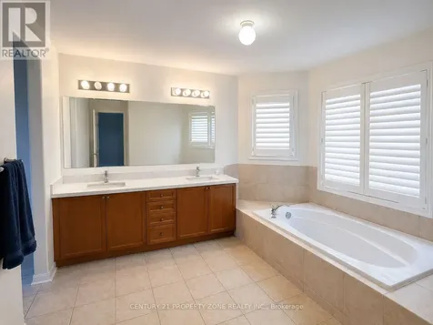 27 Dellgrove Circle Cambridge ON N1T 2J8