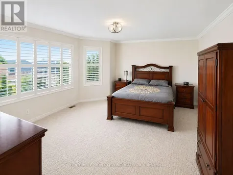 27 Dellgrove Circle Cambridge ON N1T 2J8