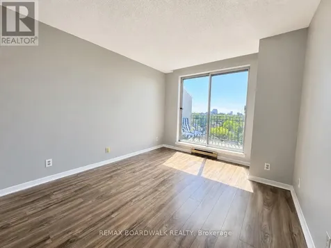 35 Holland Avenue Ottawa ON K1Y 4S2