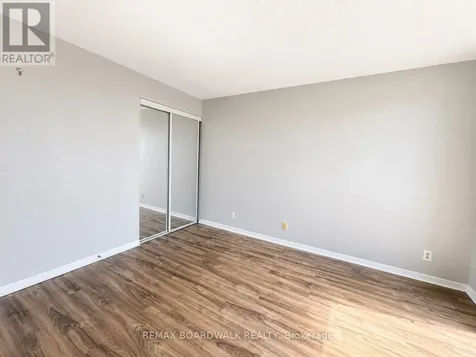 35 Holland Avenue Ottawa ON K1Y 4S2