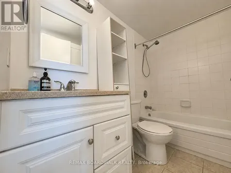 35 Holland Avenue Ottawa ON K1Y 4S2