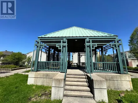 35 Holland Avenue Ottawa ON K1Y 4S2