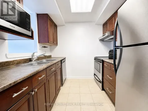 35 Holland Avenue Ottawa ON K1Y 4S2