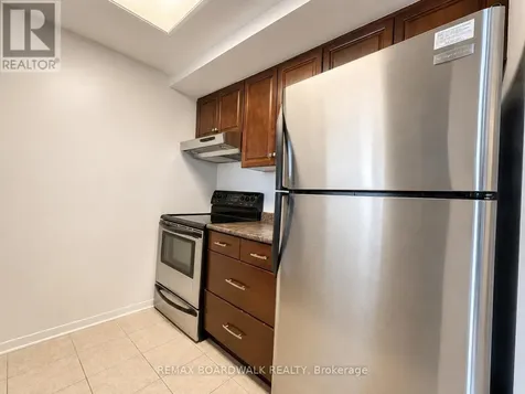 35 Holland Avenue Ottawa ON K1Y 4S2