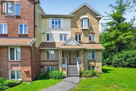 6609 Bilberry Drive Ottawa ON K1C 4N5