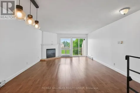 6609 Bilberry Drive Ottawa ON K1C 4N5