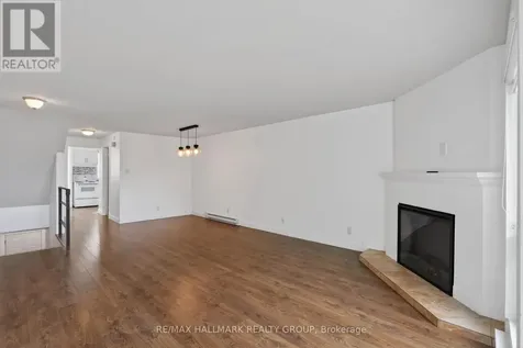 6609 Bilberry Drive Ottawa ON K1C 4N5