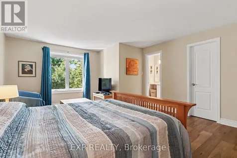 1856 Summerfields Crescent Ottawa ON K1C 7B7