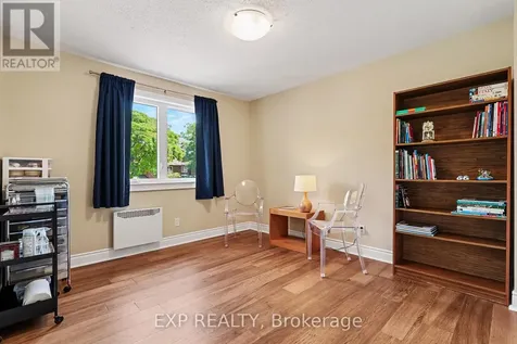 1856 Summerfields Crescent Ottawa ON K1C 7B7