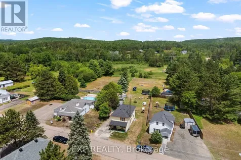 22 Lane Street Madawaska Valley ON K0J 1B0