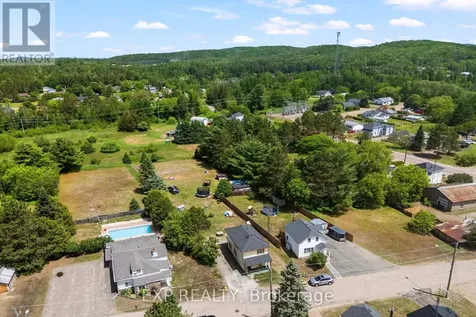 22 Lane Street Madawaska Valley ON K0J 1B0