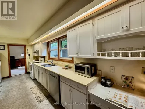 44 Whitefish Boulevard South Bruce Peninsula ON N0H 2T0