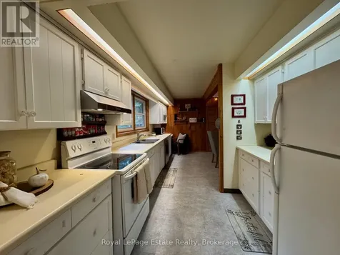 44 Whitefish Boulevard South Bruce Peninsula ON N0H 2T0