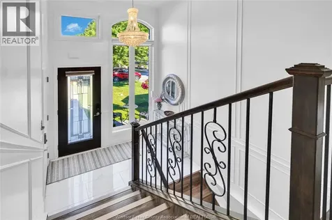 11266 Timber Bay Crescent Windsor ON N8R 2L2