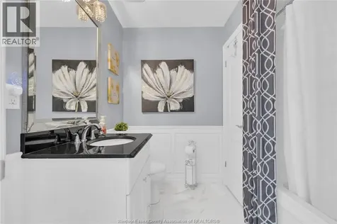 11266 Timber Bay Crescent Windsor ON N8R 2L2