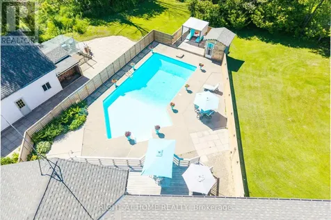 560 Concession Road 15 West Tiny ON L9M 0K4