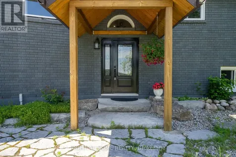560 Concession Road 15 West Tiny ON L9M 0K4