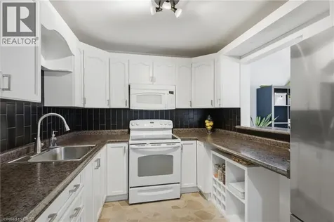 386 Highland Road West Stoney Creek ON L8J 3P9