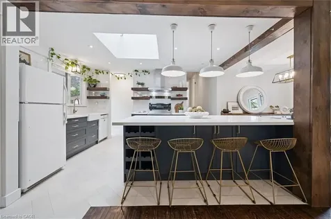18 Jasper Court Kitchener ON N2E 1C6
