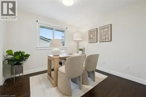 18 Jasper Court Kitchener ON N2E 1C6