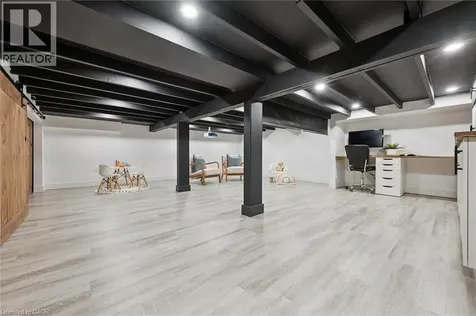 18 Jasper Court Kitchener ON N2E 1C6