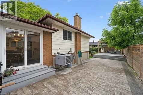18 Jasper Court Kitchener ON N2E 1C6